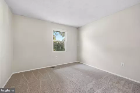Bedroom - 6119 Windward Dr, Burke, VA 22015 photo 3 of 5