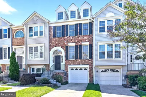 7025 Bentley Mill Pl, Alexandria, VA 22315