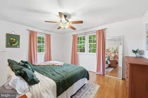 Bedroom - 5209 Milland St, Springfield, VA 22151 photo 3 of 5