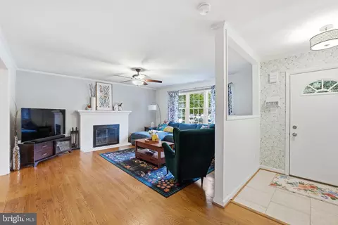 Entry Way - 5209 Milland St, Springfield, VA 22151 photo 1 of 3