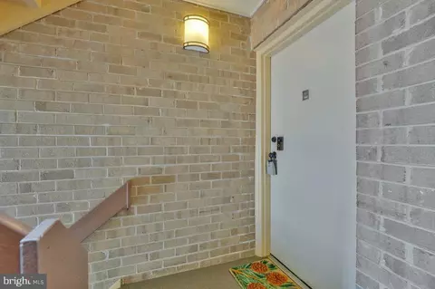 Entry Way - 1663 Parkcrest Cir #200, Reston, VA 20190 photo 1 of 1