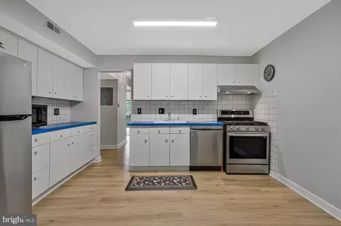 Other - 1663 Parkcrest Cir #200, Reston, VA 20190 photo 6 of 8