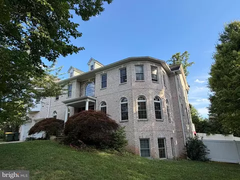 6529 Fairlawn Dr, Mclean, VA 22101