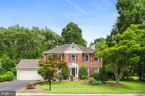 3013 Dower House Dr, Herndon, VA 20171