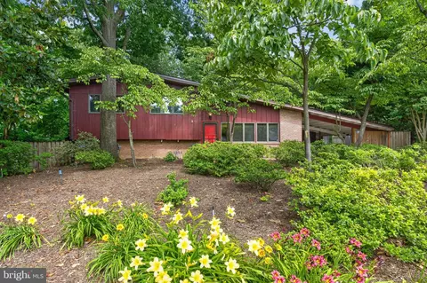 6018 Ridge View Dr, Alexandria, VA 22310