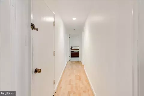 Entry Way - 6225 Kellogg Dr, Mclean, VA 22101 photo 2 of 2