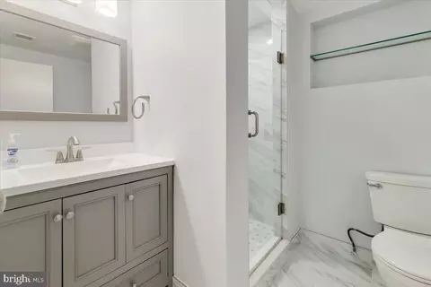 Bath - 6225 Kellogg Dr, Mclean, VA 22101 photo 3 of 3