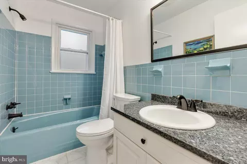 Bath - 6225 Kellogg Dr, Mclean, VA 22101 photo 2 of 3