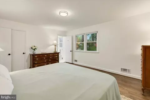 Bedroom - 6225 Kellogg Dr, Mclean, VA 22101 photo 3 of 8