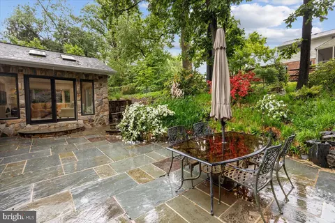 Exterior - 6225 Kellogg Dr, Mclean, VA 22101 photo 2 of 8