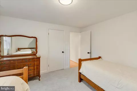 Bedroom - 6225 Kellogg Dr, Mclean, VA 22101 photo 8 of 8