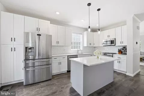 8510 Hallie Rose Pl, Alexandria, VA 22309