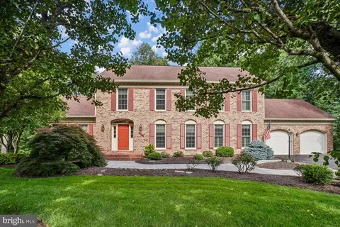 7606 Rustle Ridge Ct, Fairfax Station, VA 22039