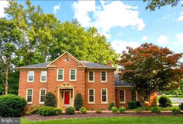 10820 Fieldwood Dr, Fairfax, VA 22030