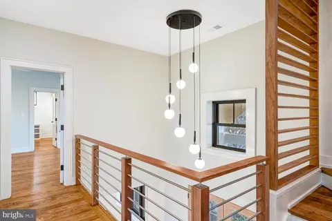 Entry Way - 5921 Chesterbrook Rd, Mclean, VA 22101 photo 10 of 20