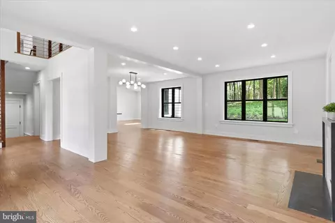 Living - 5921 Chesterbrook Rd, Mclean, VA 22101 photo 2 of 9