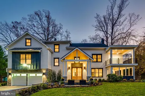 Exterior - 5921 Chesterbrook Rd, Mclean, VA 22101 photo 2 of 15