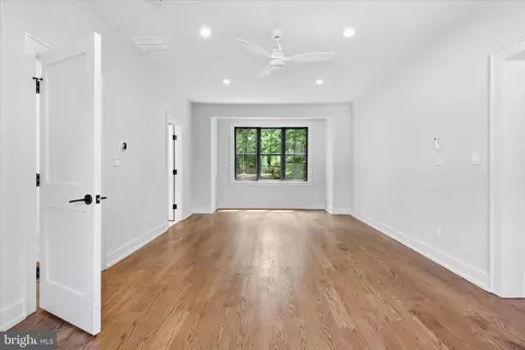 Bedroom - 5921 Chesterbrook Rd, Mclean, VA 22101 photo 2 of 12