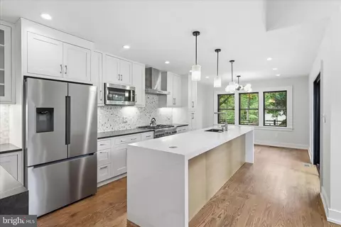 Kitchen - 5921 Chesterbrook Rd, Mclean, VA 22101 photo 2 of 5