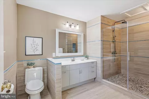 Bath - 1335 Macbeth St, Mclean, VA 22102 photo 2 of 4