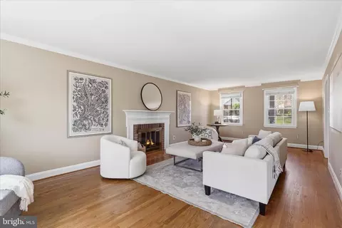 Living - 1335 Macbeth St, Mclean, VA 22102 photo 4 of 8