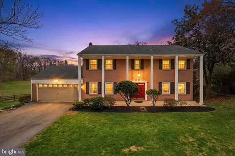 Exterior - 1335 Macbeth St, Mclean, VA 22102 photo 2 of 12