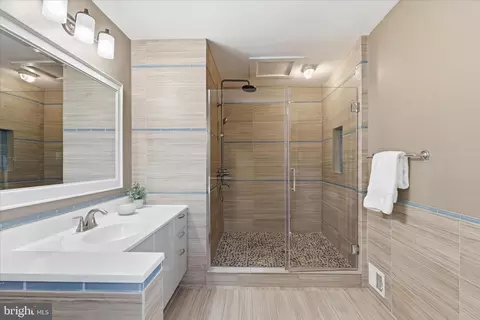 Bath - 1335 Macbeth St, Mclean, VA 22102 photo 1 of 4