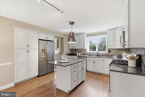 Kitchen - 1335 Macbeth St, Mclean, VA 22102 photo 2 of 5