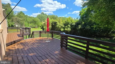 Exterior - 1335 Macbeth St, Mclean, VA 22102 photo 9 of 12