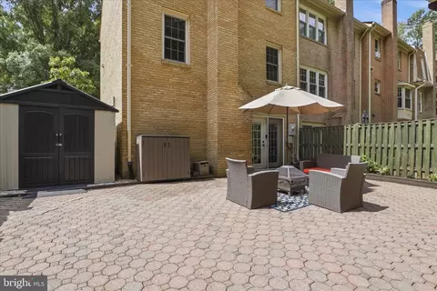 Exterior - 9032 Rosewall Ct, Springfield, VA 22152 photo 7 of 18