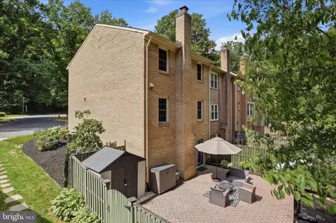 Exterior - 9032 Rosewall Ct, Springfield, VA 22152 photo 11 of 18
