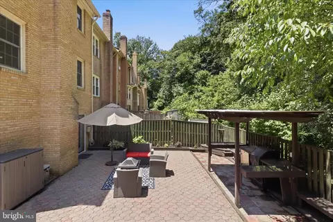 Exterior - 9032 Rosewall Ct, Springfield, VA 22152 photo 5 of 18
