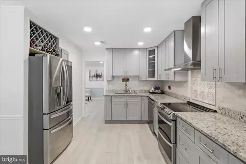 Kitchen - 9032 Rosewall Ct, Springfield, VA 22152 photo 3 of 5