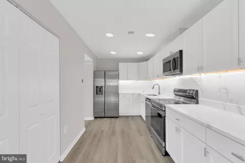 Other - 10669 Spring Oak Ct, Burke, VA 22015 photo 3 of 12
