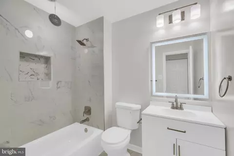 Bath - 10669 Spring Oak Ct, Burke, VA 22015 photo 1 of 3