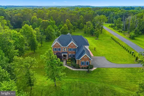 7306 Bull Run Post Office Rd, Centreville, VA 20121