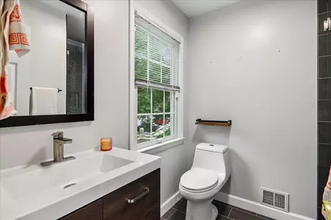 Bath - 7408 Spring Tree Dr, Springfield, VA 22153 photo 2 of 7