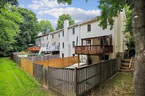 Exterior - 7408 Spring Tree Dr, Springfield, VA 22153 photo 10 of 11