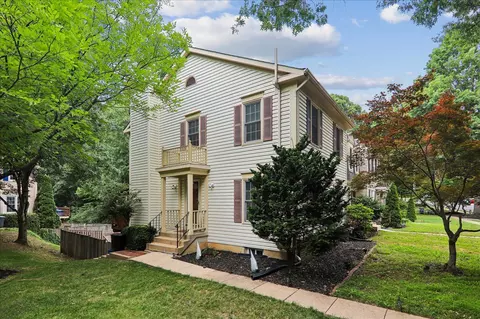 7408 Spring Tree Dr, Springfield, VA 22153