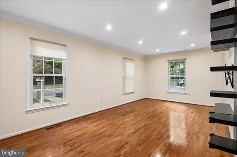 Living - 7408 Spring Tree Dr, Springfield, VA 22153 photo 3 of 7