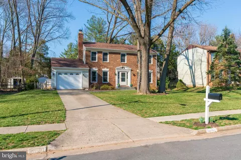 5631 Fort Corloran Dr, Burke, VA 22015
