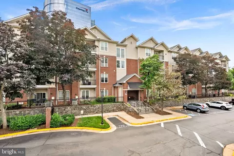 1521 Spring Gate Dr #10406, Mclean, VA 22102