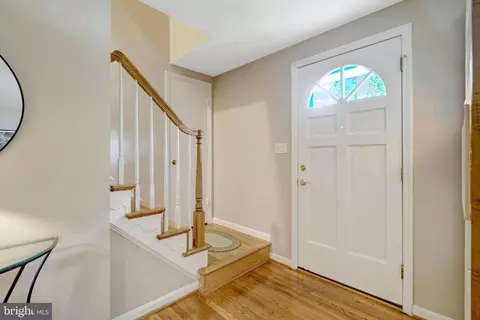Entry Way - 8640 Victoria Rd, Springfield, VA 22151 photo 2 of 6