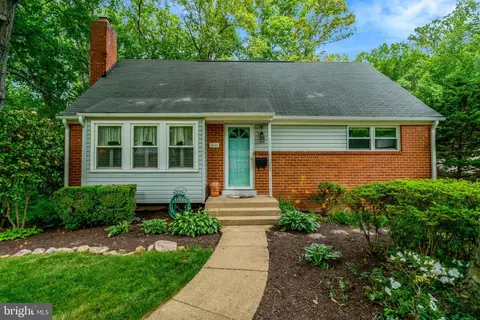 Exterior - 8640 Victoria Rd, Springfield, VA 22151 photo 8 of 22