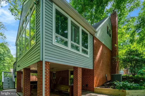 Exterior - 8640 Victoria Rd, Springfield, VA 22151 photo 18 of 22