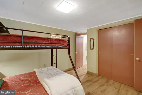 Bedroom - 8640 Victoria Rd, Springfield, VA 22151 photo 10 of 10