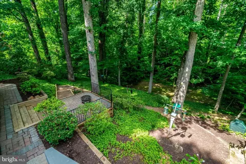 Exterior - 8640 Victoria Rd, Springfield, VA 22151 photo 15 of 22