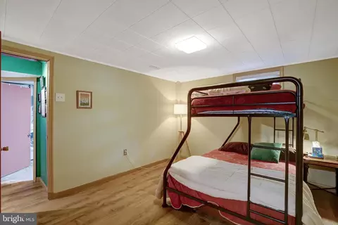 Bedroom - 8640 Victoria Rd, Springfield, VA 22151 photo 9 of 10