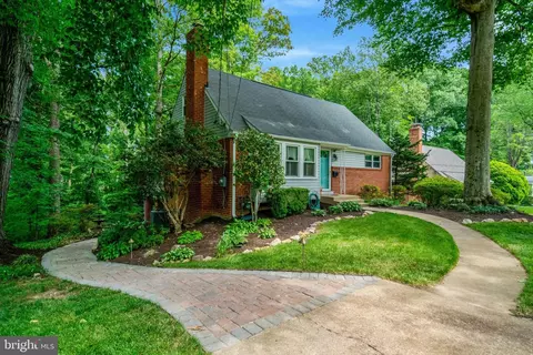 Exterior - 8640 Victoria Rd, Springfield, VA 22151 photo 9 of 22