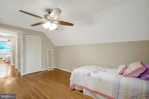Bedroom - 8640 Victoria Rd, Springfield, VA 22151 photo 4 of 10